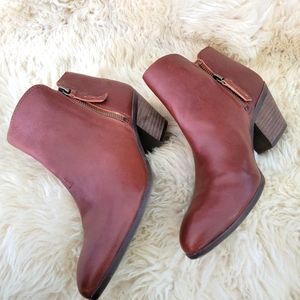 Frye boots 7.5 judith whiskey